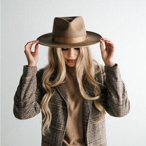 Gigi Pip Monroe Hat in Brown Size M/L 59 EUC